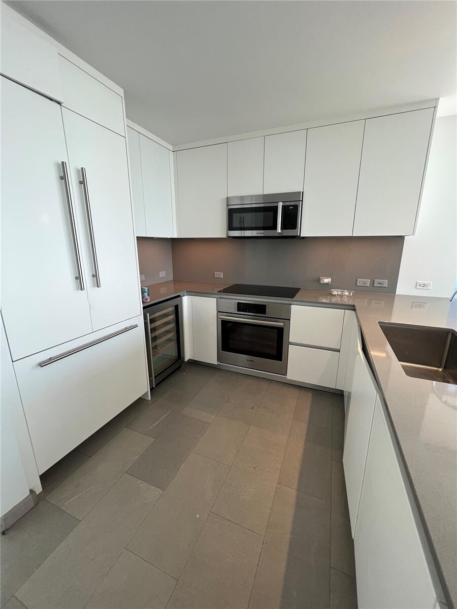 Building Photo - 68 SE 6th St