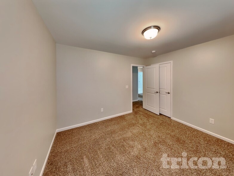 Building Photo - 2904 Cherry Point Ln