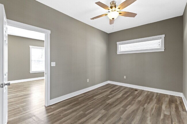 Building Photo - 1701 Barth Ave