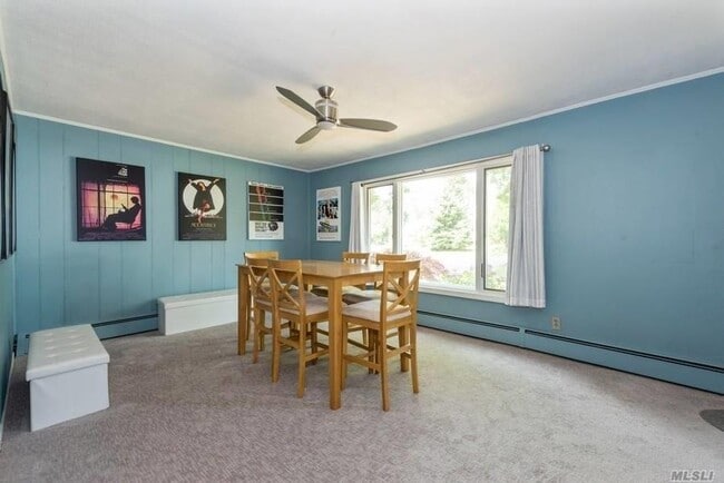 Building Photo - 341 Pin Oak Ln