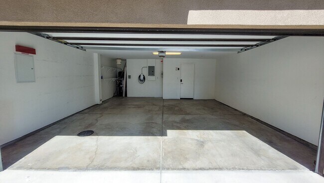 Building Photo - Coming Soon! Modern Tri-Level Smart Townho...