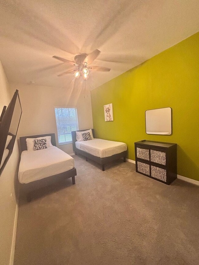 Building Photo - Resort Community Home