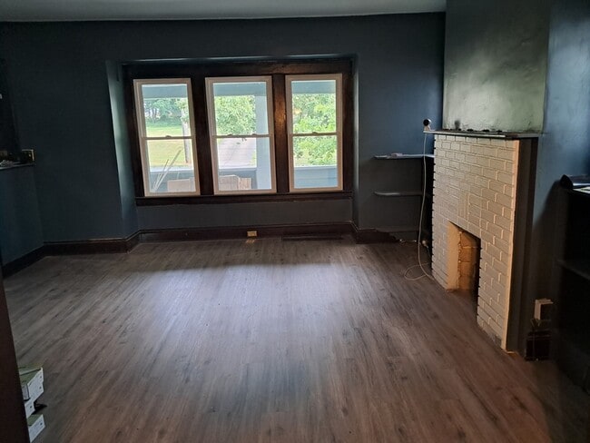 Building Photo - 3809 Delmore Rd