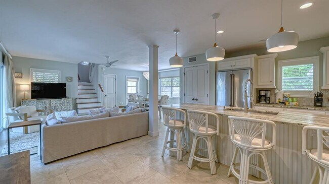 Building Photo - 3708 Sandspur Ln