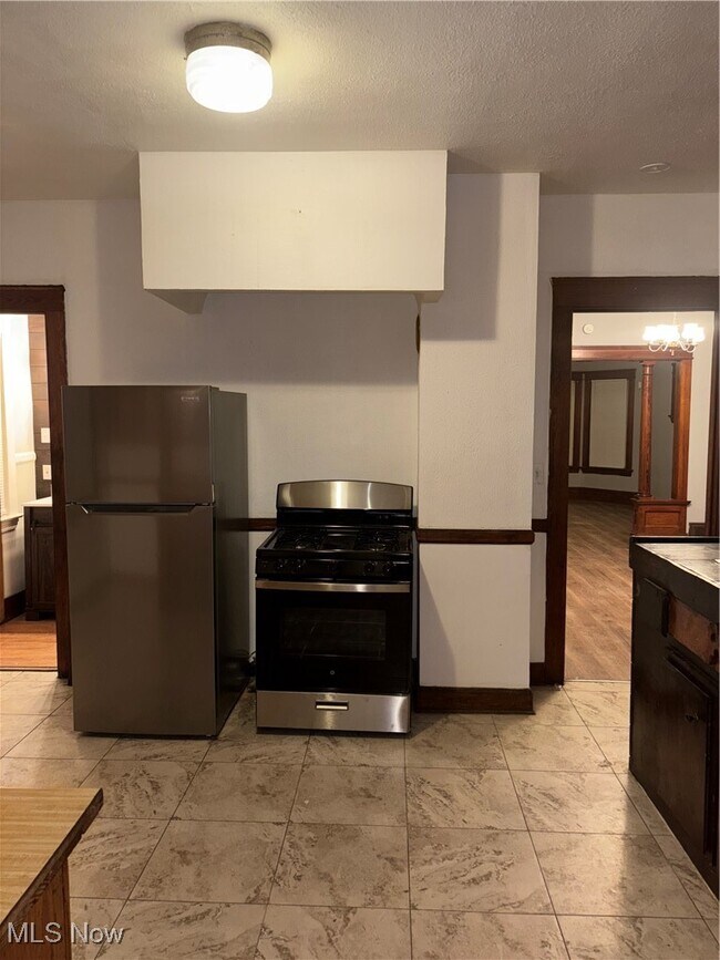 Building Photo - 7523 Osage Ave