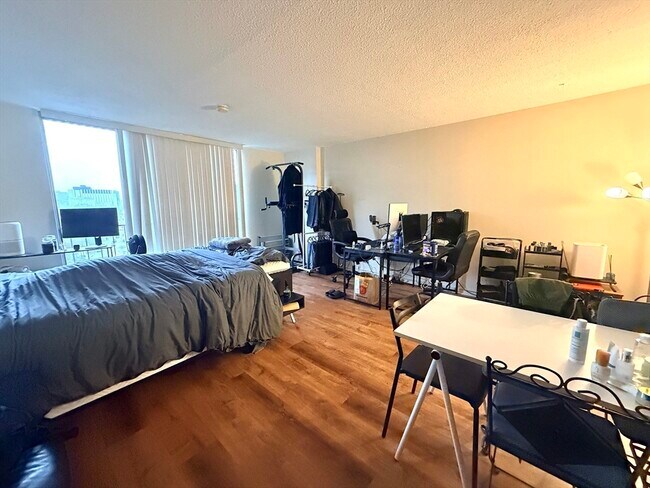 Building Photo - 44 Washington St