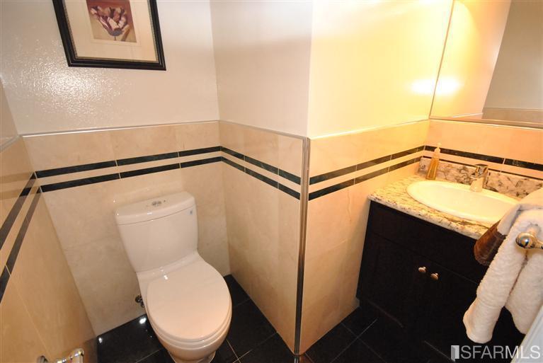 Building Photo - 1643 Moraga St