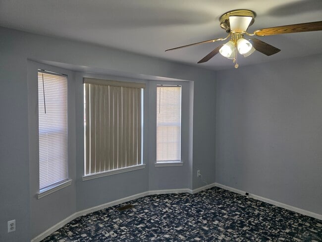 Building Photo - 1254 Hartland St