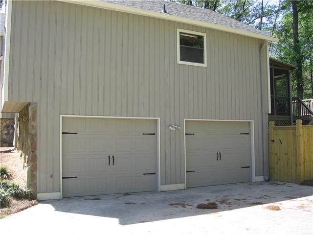 Building Photo - 516 Faith St