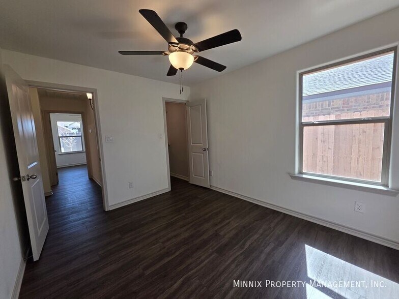 Building Photo - 6009 Kauffman Dr