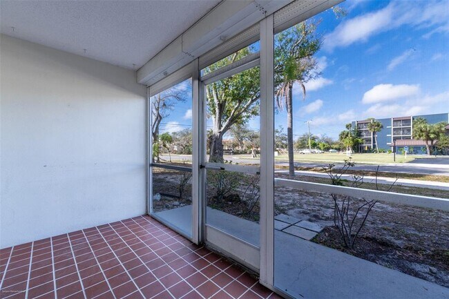 Building Photo - 2300 Aaron St