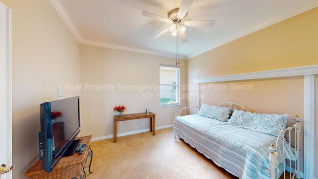 Building Photo - 71 Cayman Pl