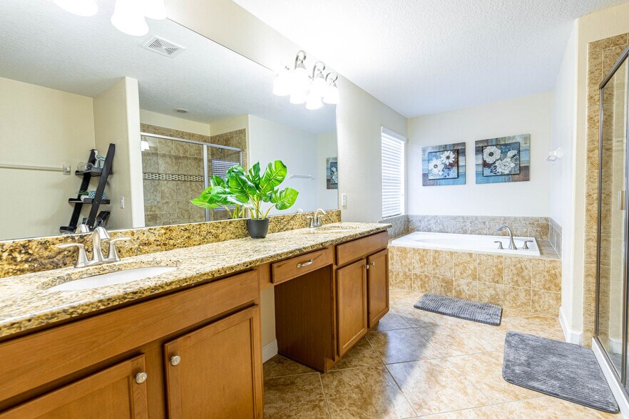 Building Photo - 2967 Buccaneer Palm Rd