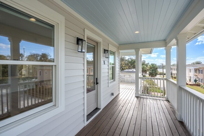 Building Photo - 171 Cordova St