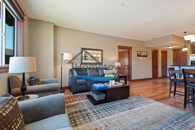 Building Photo - ***MOVE IN SPECIAL*** $300.00 off first mo...