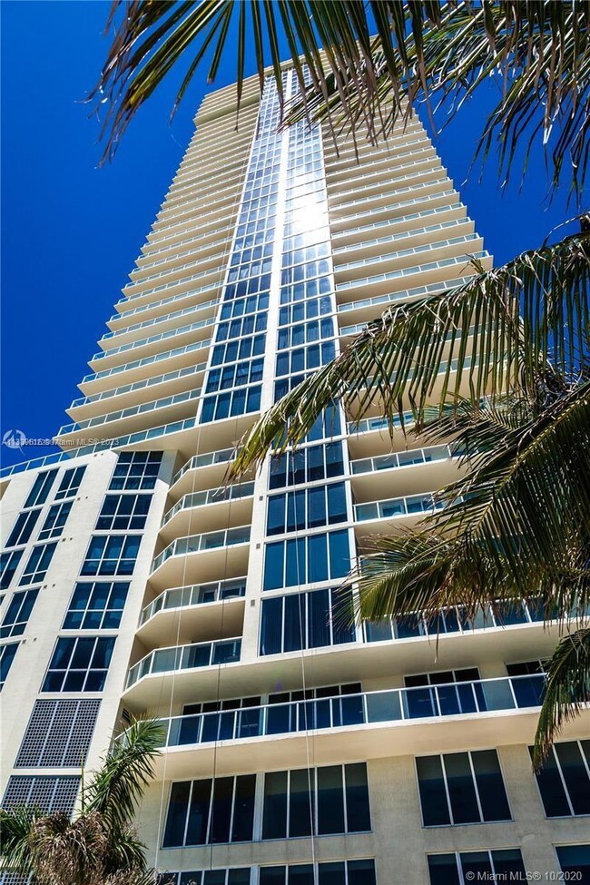 Building Photo - 16699 Collins Ave