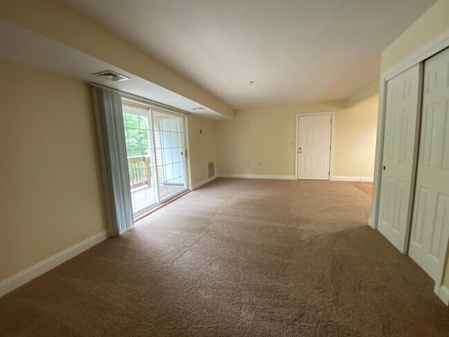 Building Photo - 99 S Mammoth Rd