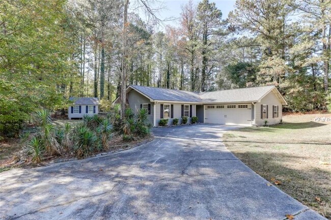 Building Photo - 1373 W Prospect Dr NE