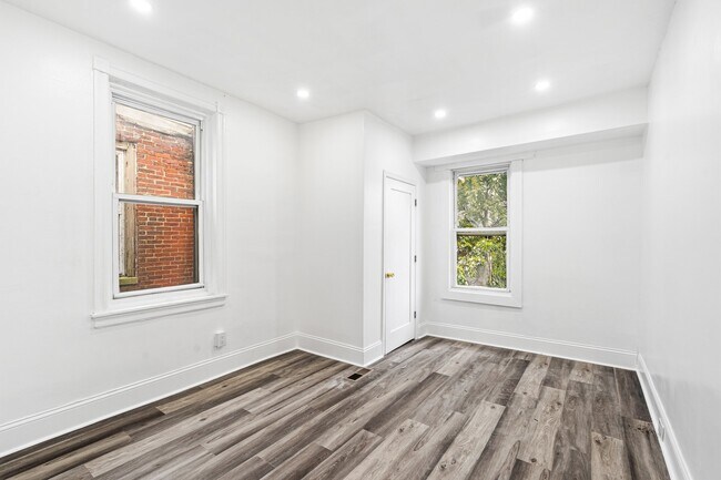 Building Photo - 150 N Redfield St