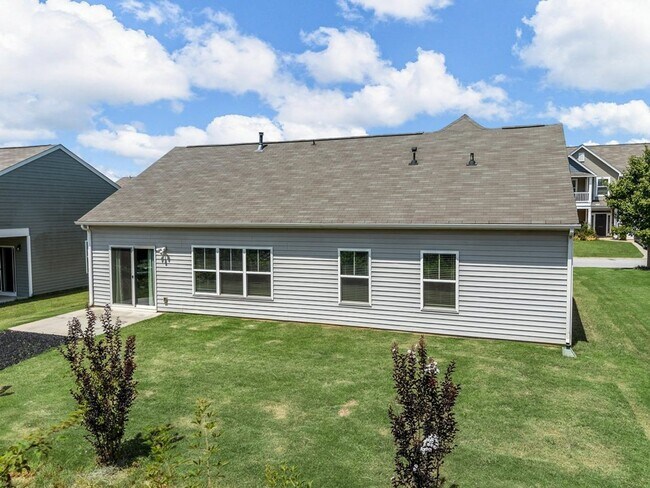 Building Photo - Stylish 3BR/2BA Home with Bonus Room in Gr...