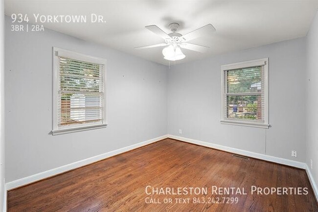 Building Photo - 934 Yorktown Dr