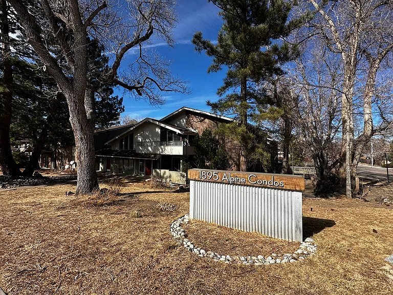 Building Photo - 1895 Alpine Ave.