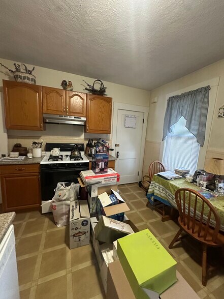 Primary Photo - 73 Turner St