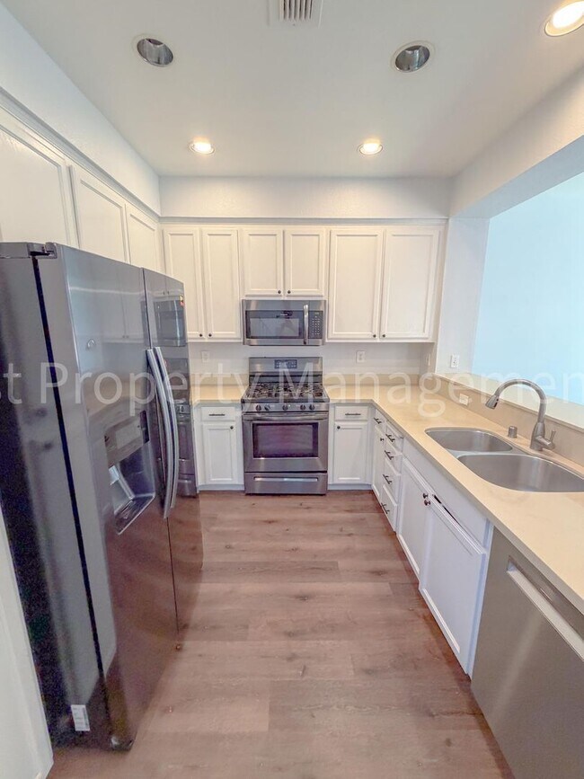 Building Photo - 23010 Canyon Terrace Dr
