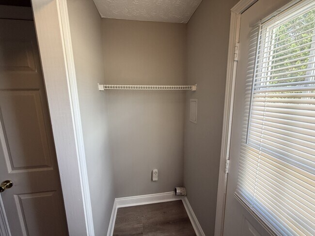 Building Photo - 281 Westchester Cir