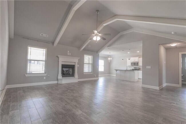 Building Photo - 3411 SW Gibson Ave