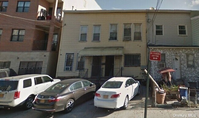 Building Photo - 31-15 Linden Pl