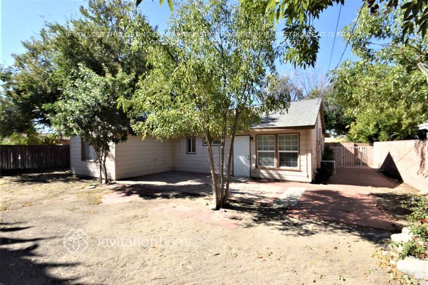 Building Photo - 11240 Gaviota Ave