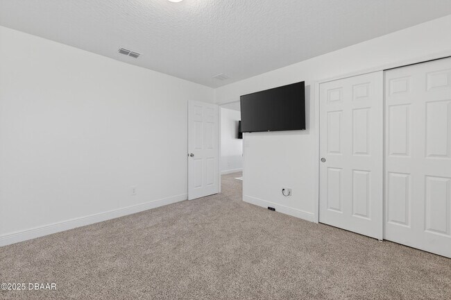 Building Photo - 284 Links Ter Blvd