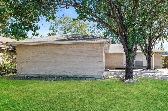 Building Photo - 20406 Oak Limb Ct