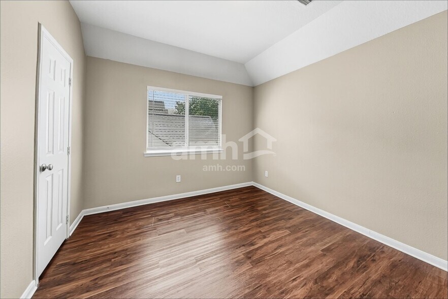 Building Photo - 25803 Bayou Arbor Ln