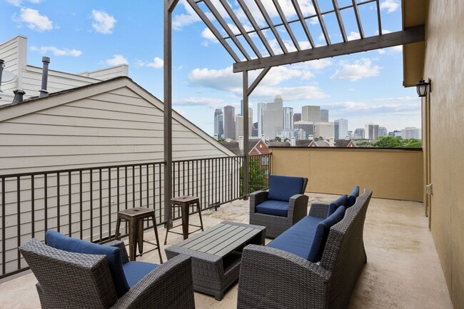 Building Photo - 2120 Genesee St