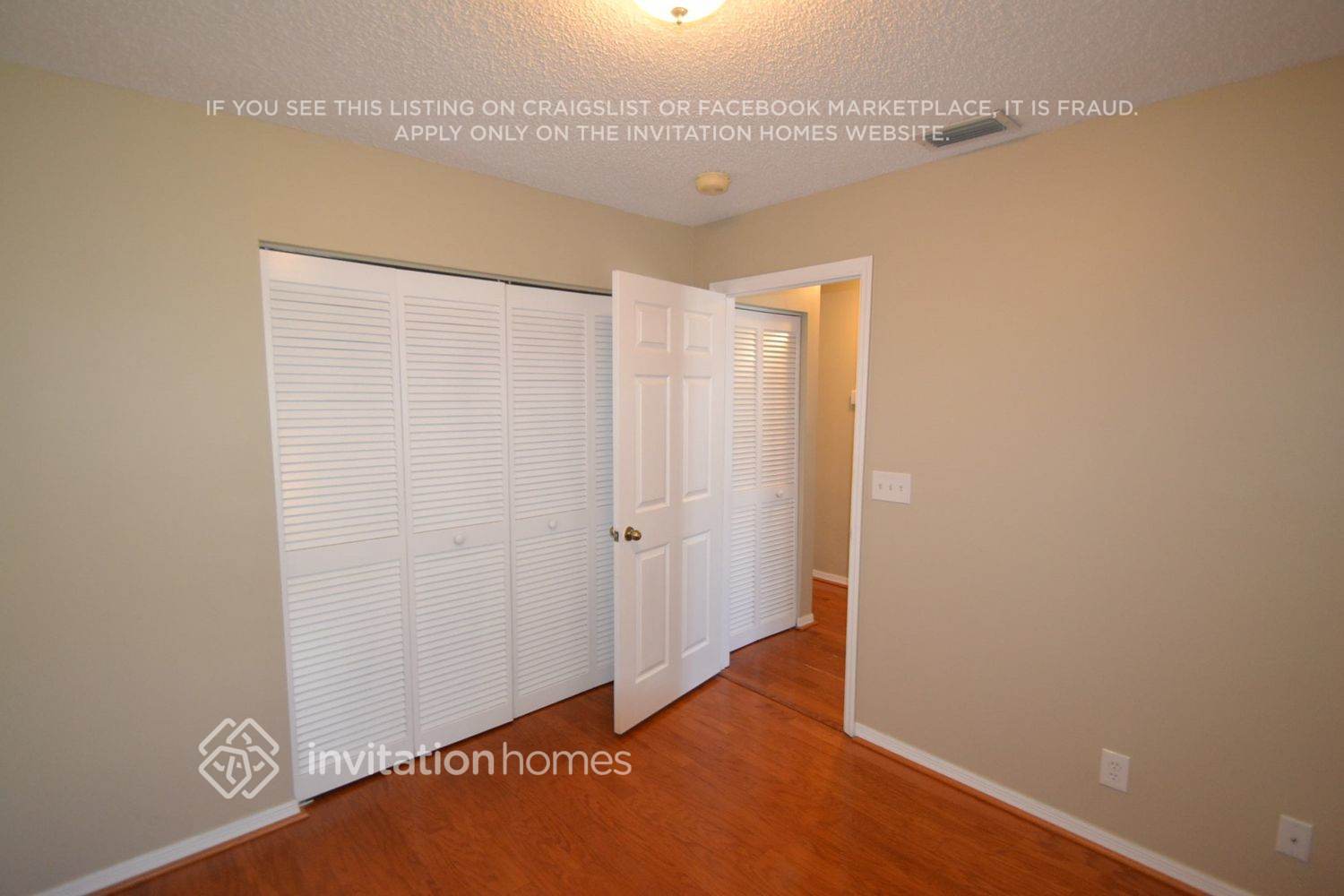 Building Photo - 10841 SW 14th Ct