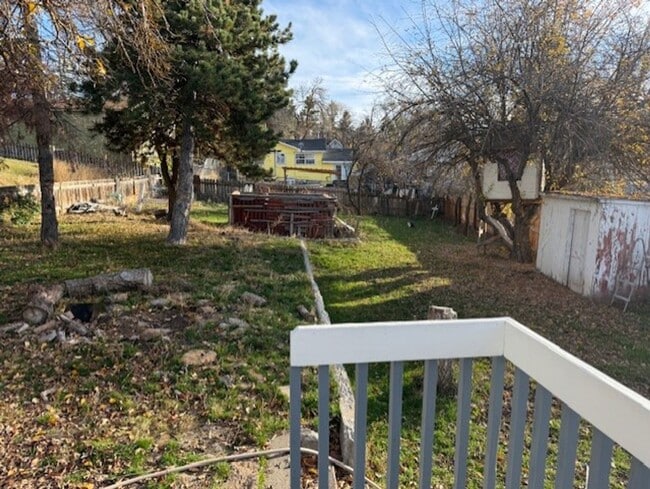 Building Photo - Hansen-PM-025-0262