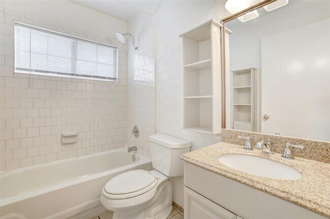 Building Photo - 16304 Kicking Bird Dr