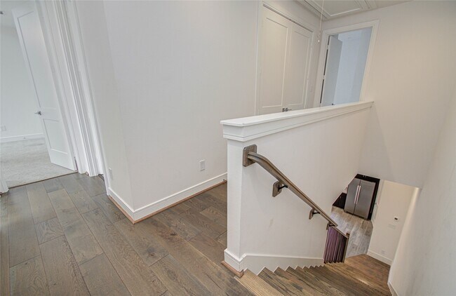 Building Photo - 8930 Spring Knoll Forest Dr