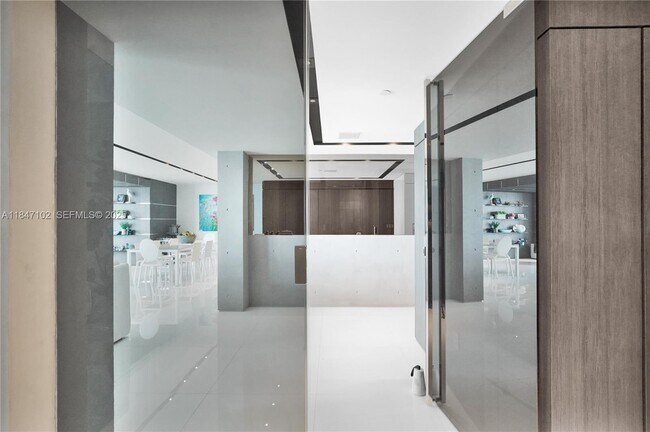 Building Photo - 3535 S Ocean Dr