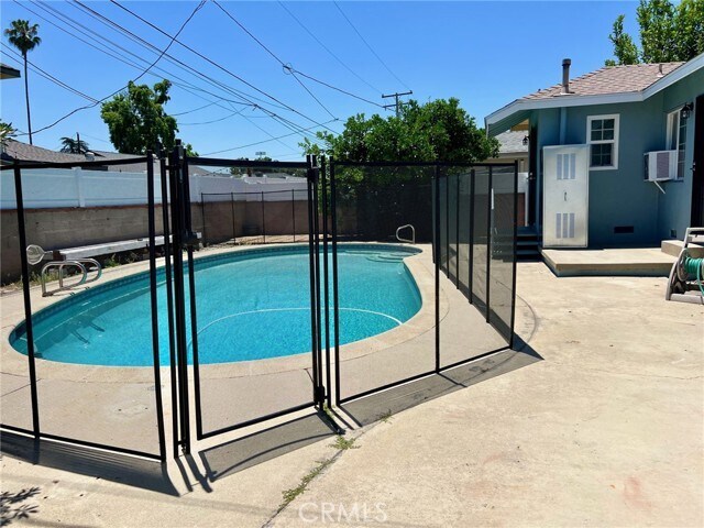 Building Photo - 1324 N Chaffey Ct