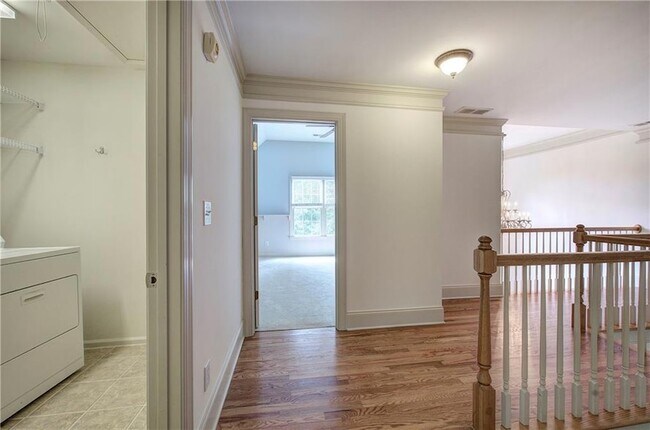 Building Photo - 2320 Starr Lake Dr NW