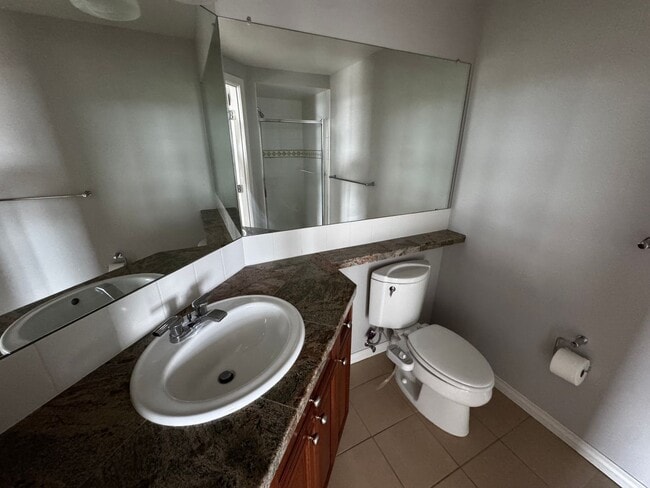 Building Photo - Penterra Plaza Condo with Amazing Panorami...