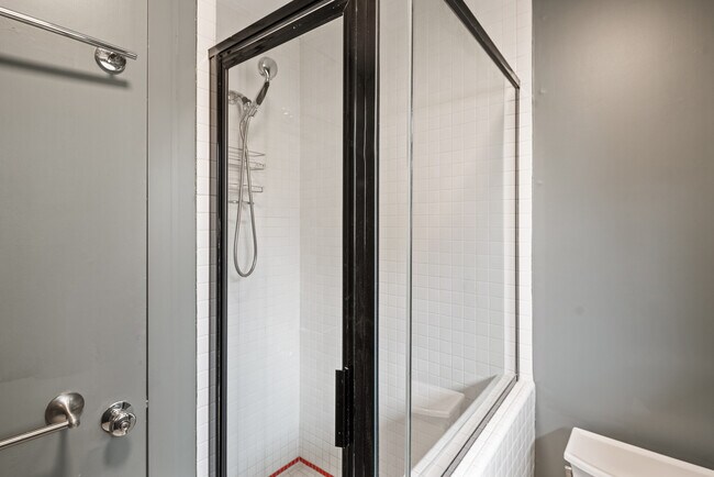 Building Photo - 175 Ruggles Ave