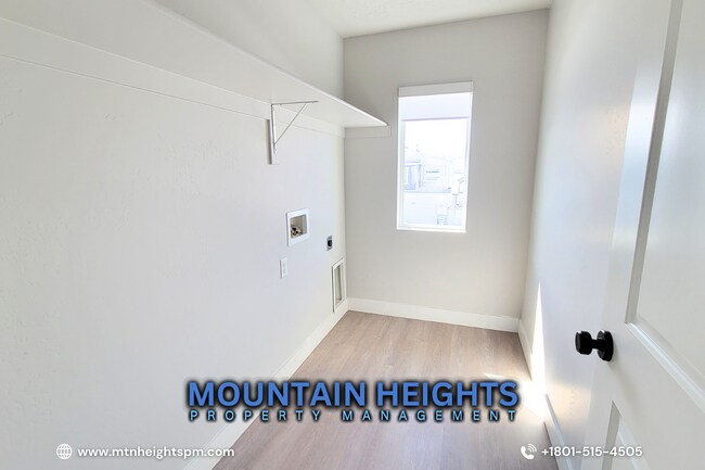 Building Photo - 2234 W Northridge Dr