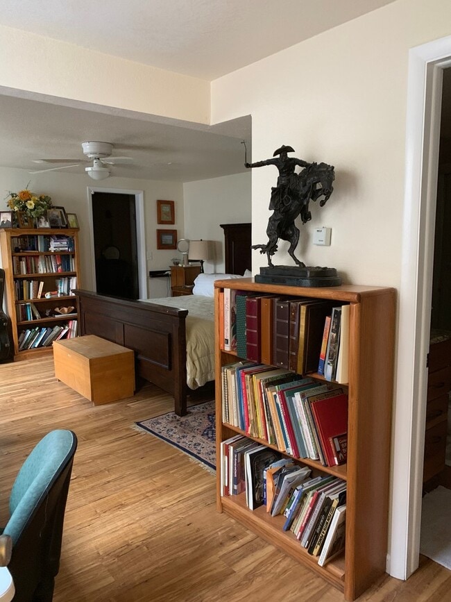 Building Photo - This is a MUST SEE 1 Bedroom, 2 Bath apartment in Loveland