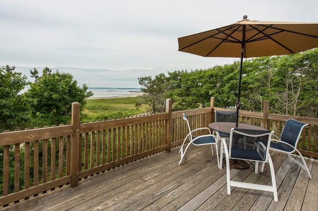 Building Photo - 35 Parsons Beach Rd