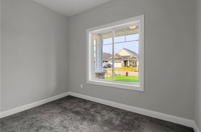 Building Photo - 1 Level Living - Newer Built