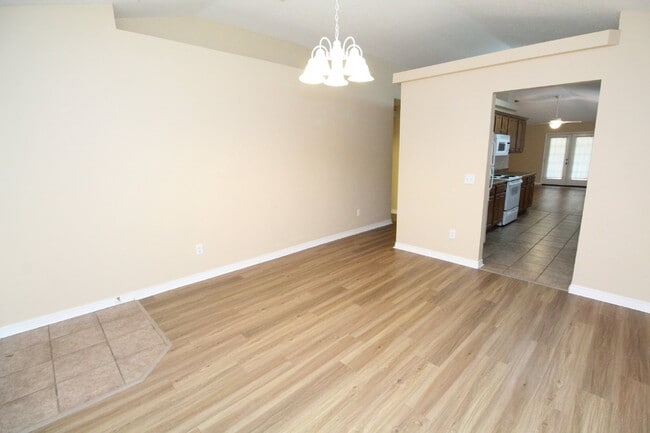 Building Photo - Beautiful Family Home Near Top Schools & N...